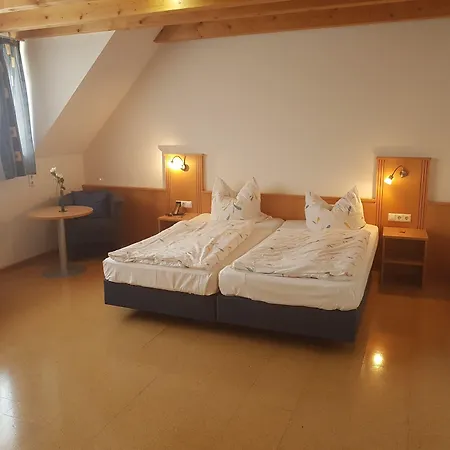 Отель Steakhuesli Hotel-Restaurant Шопфхайм