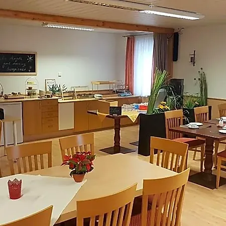 Steakhuesli Hotel-restaurant 3*