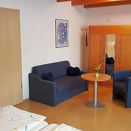 Steakhuesli Hotel-restaurant 3*